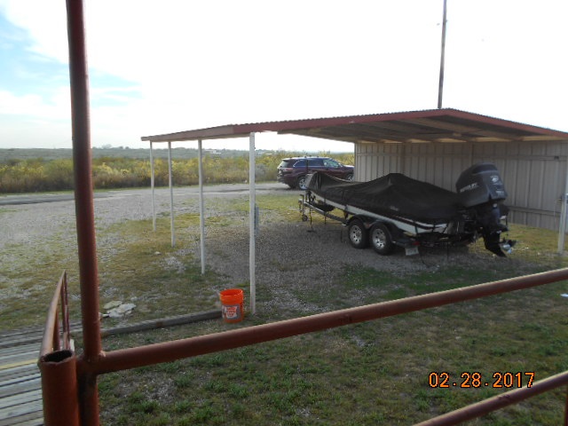 34 Deer Rd., Del Rio, TX 78840