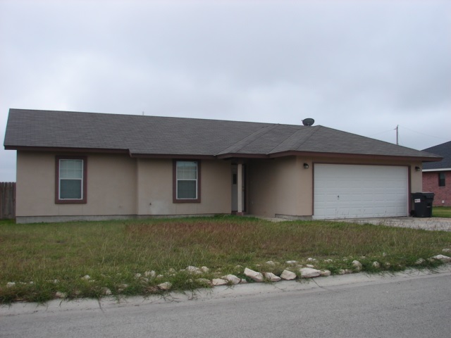 212 Pete Drive, Del Rio, TX 78840