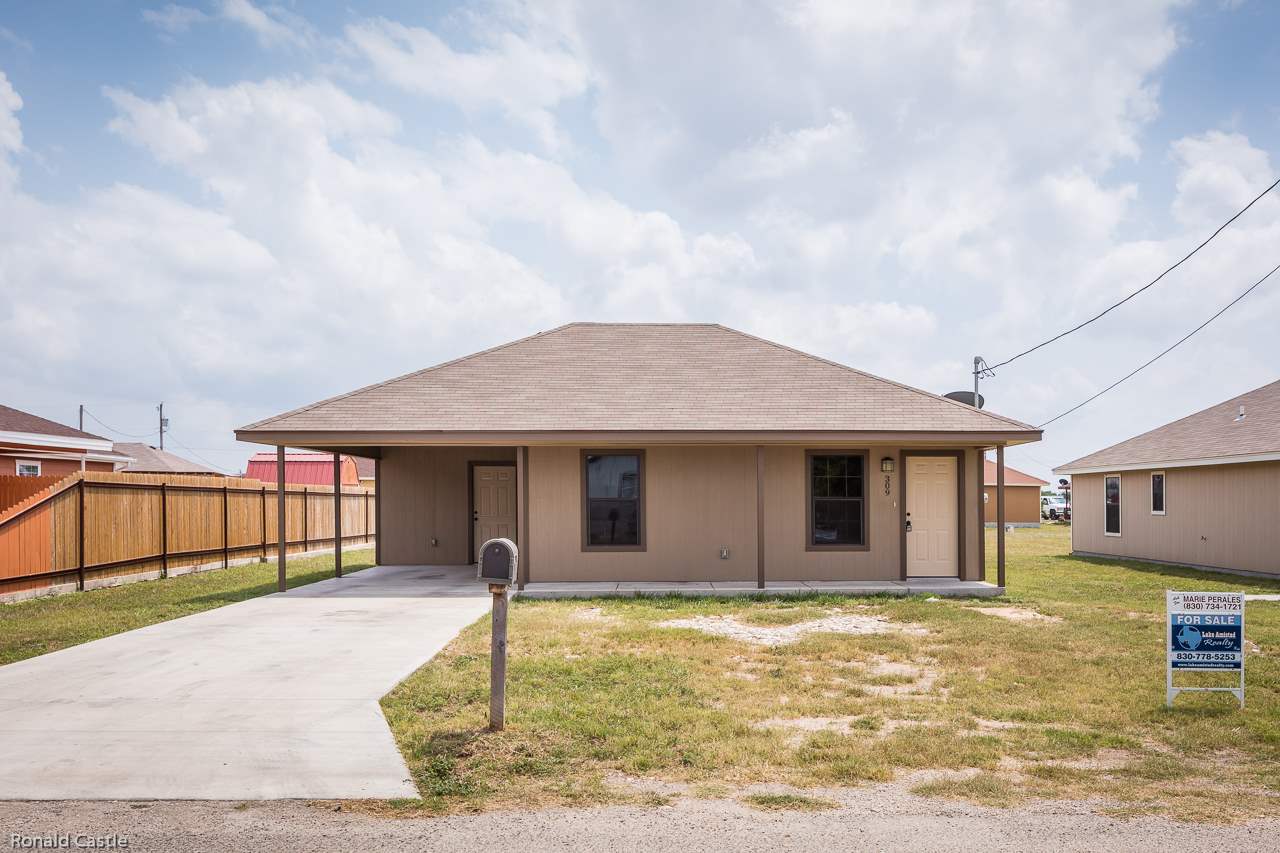 310 Royal Falcon, Del Rio, TX 78840