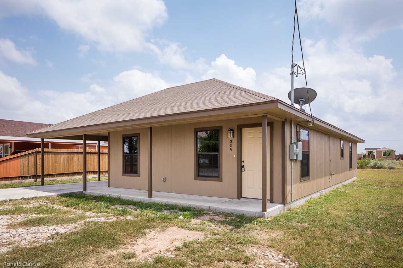 310 Royal Falcon, Del Rio, TX 78840