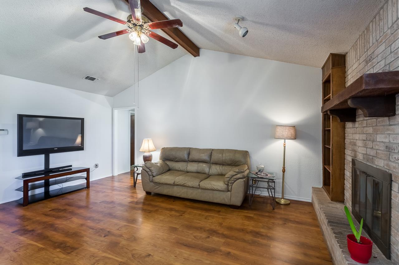 102 Siesta Circle, Del Rio, TX 78840