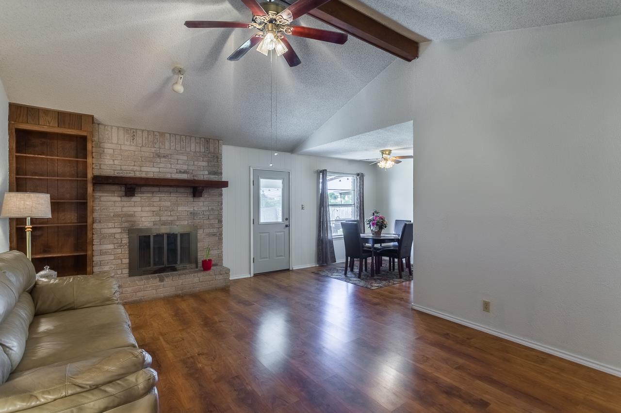102 Siesta Circle, Del Rio, TX 78840