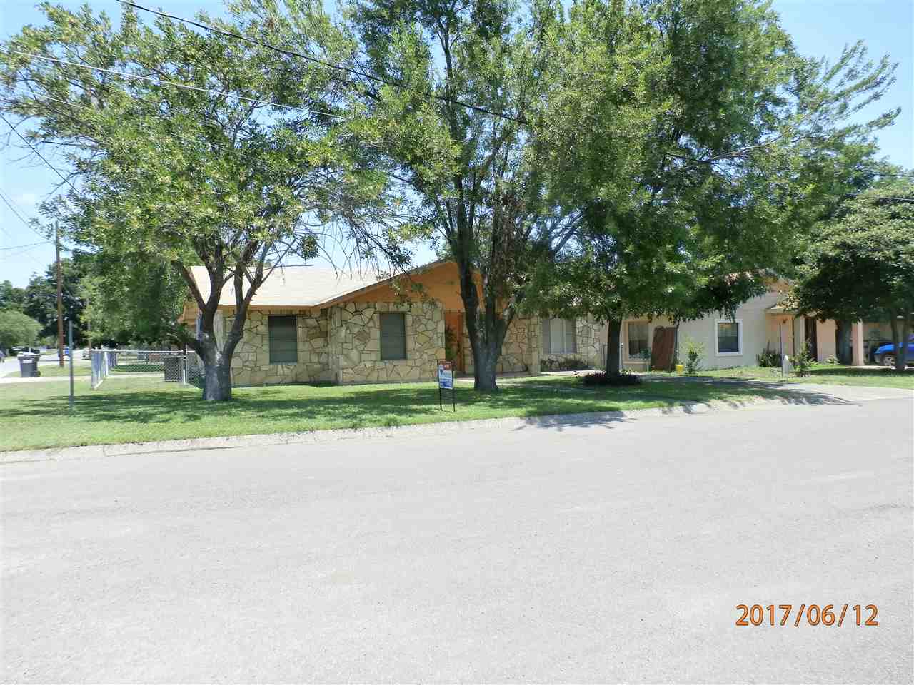 509 Ave R, Del Rio, TX 78840