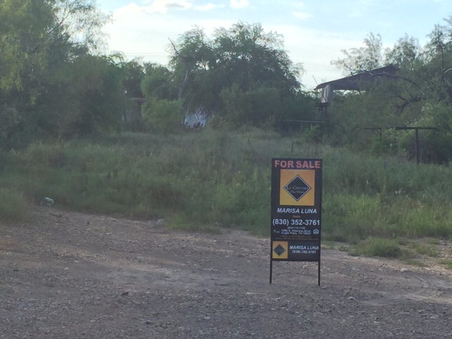 39 Victoriano Avenue, Eagle Pass, TX 78852