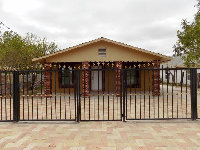 1530 Toni, Eagle Pass, TX 78852