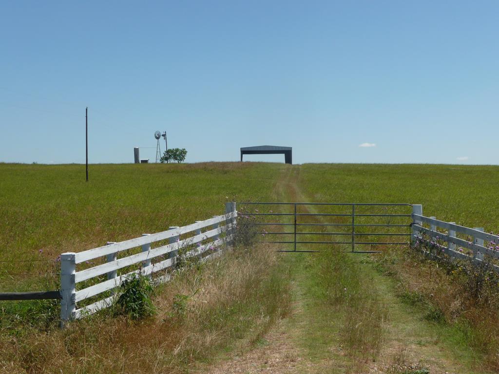 4336 Fm 2502, Bleiblerville, TX 78931