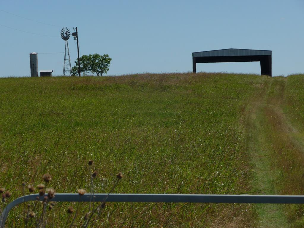 4336 Fm 2502, Bleiblerville, TX 78931