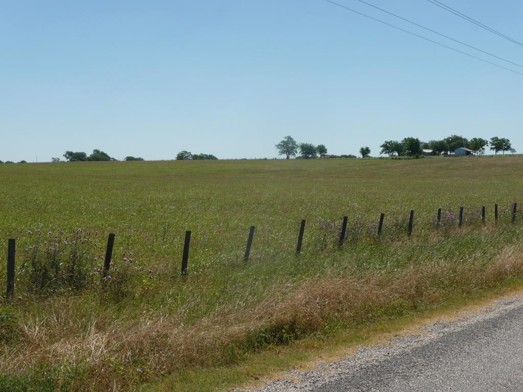 4336 Fm 2502, Bleiblerville, TX 78931