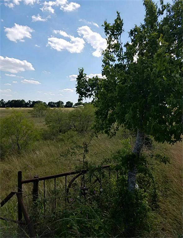 7712 FM 1624, Lexington, TX 78947