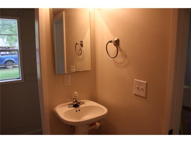 504 Rivers ST, Smithville, TX 78957