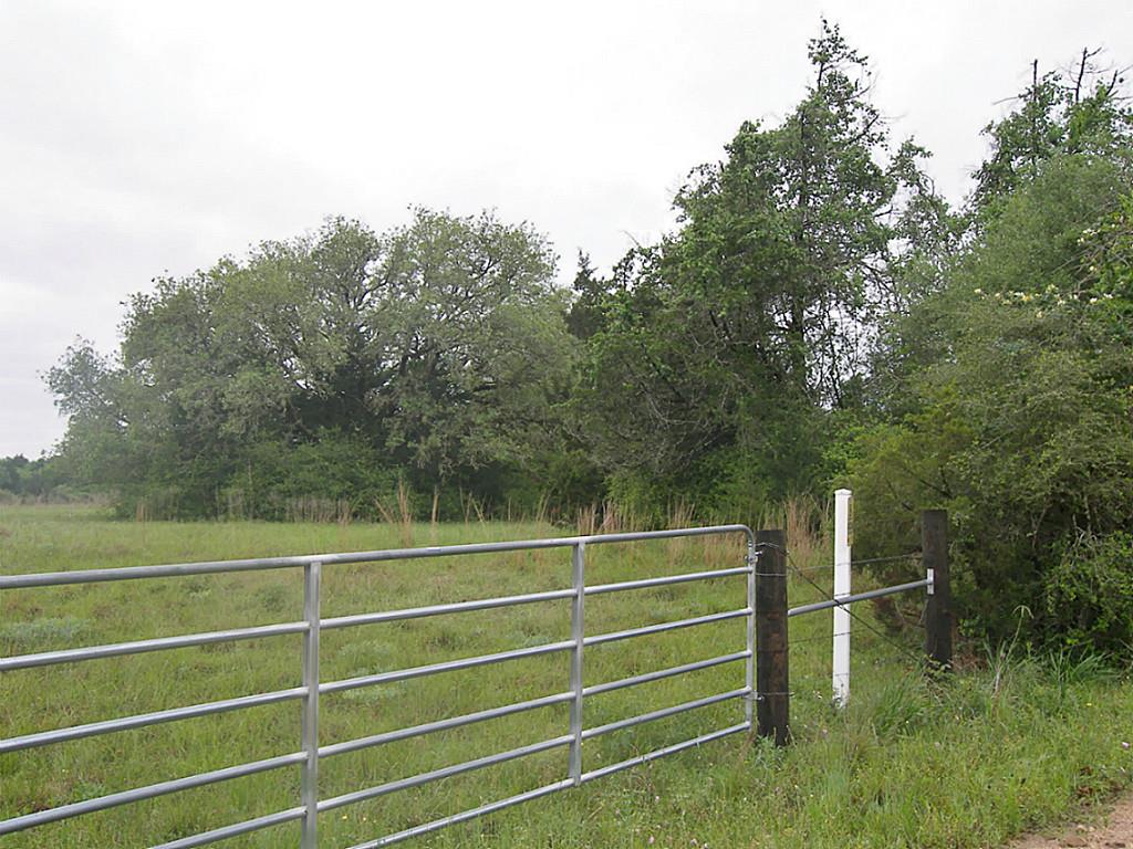 Tbd Wagley Ln Off Creek, Weimar, TX 78962