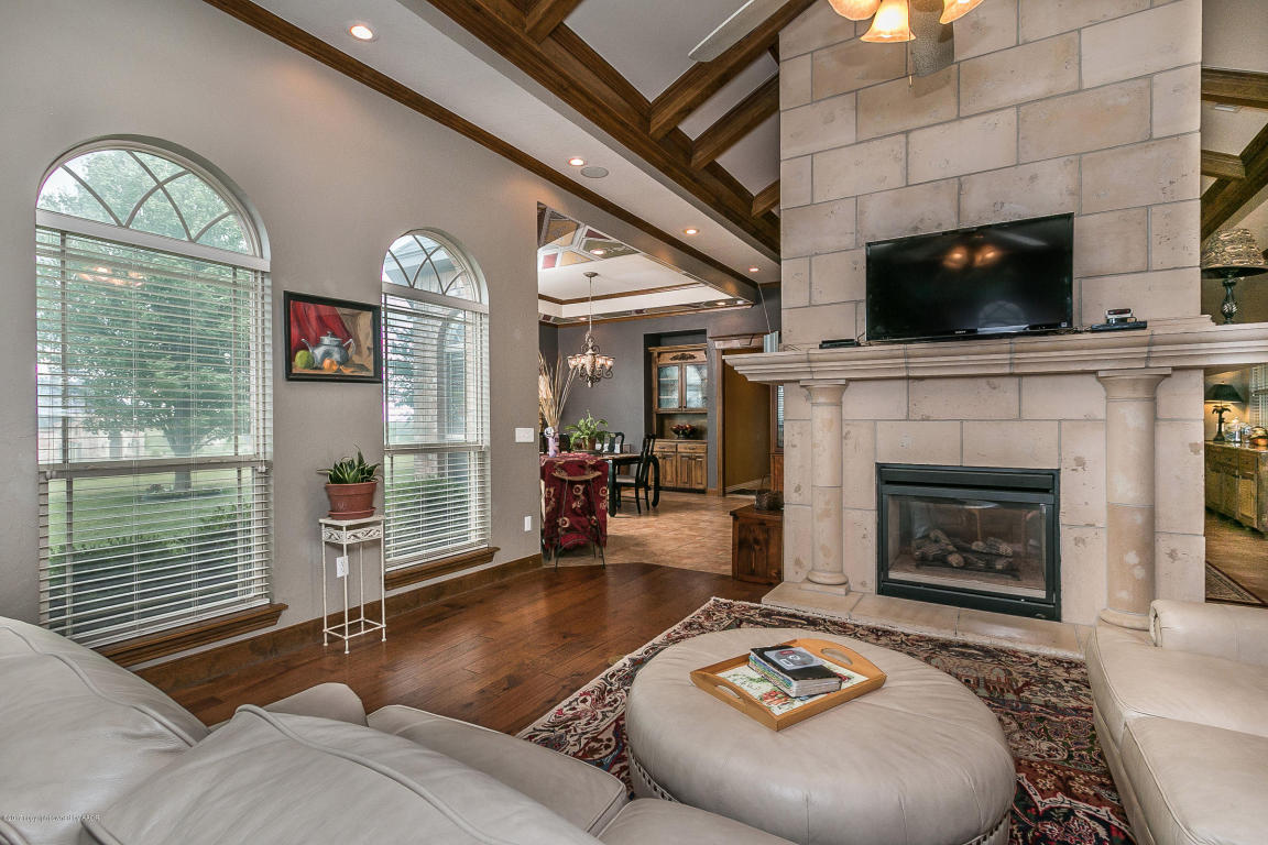 17600 Valley Lake Dr, Canyon, TX 79015