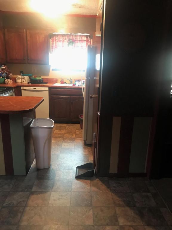612 Bailey Ave, Dumas, TX 79029