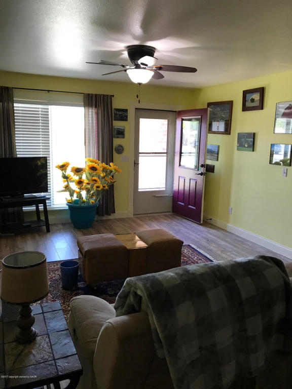 804 B 6th St, Dumas, TX 79029