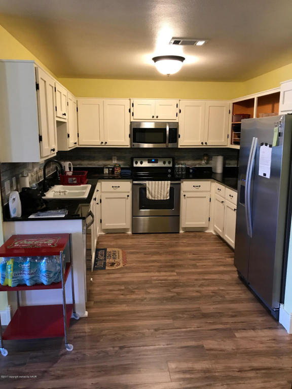804 B 6th St, Dumas, TX 79029