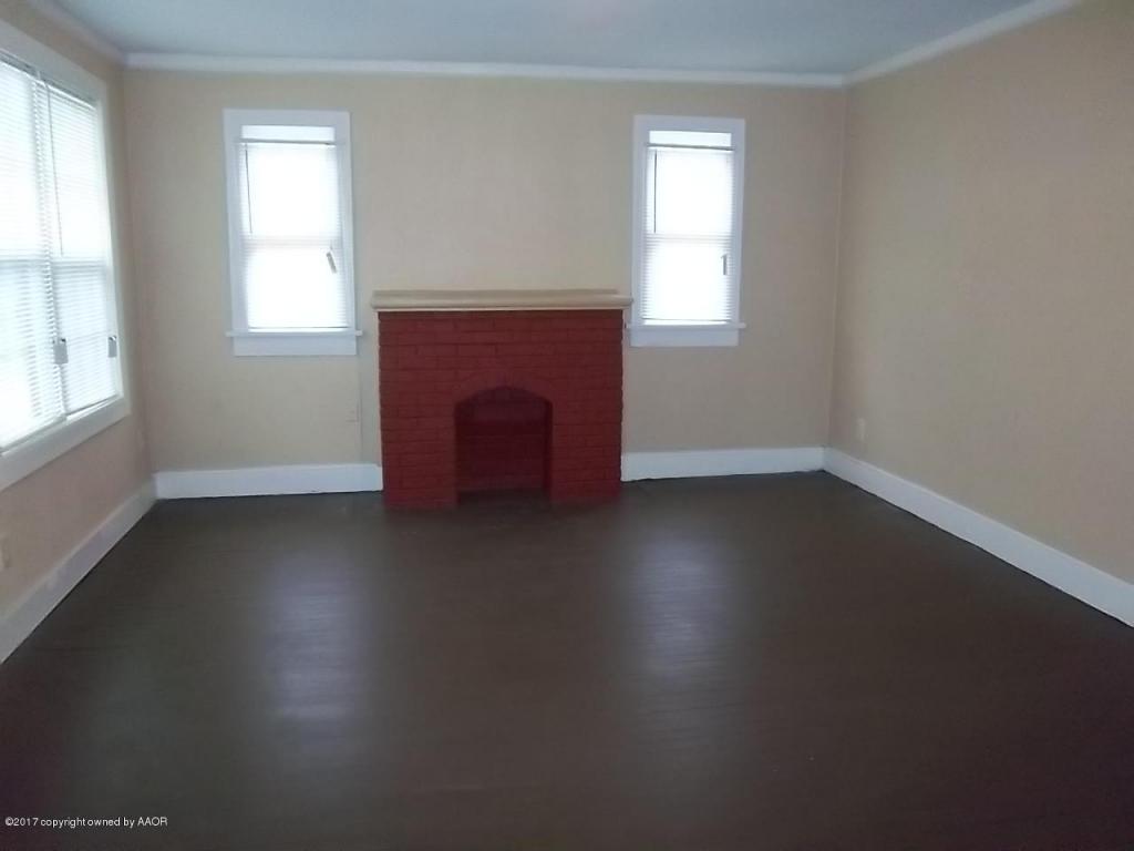 905 Hayes St, Amarillo, TX 79107