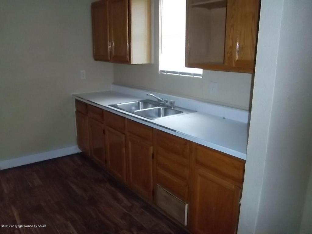 905 Hayes St, Amarillo, TX 79107