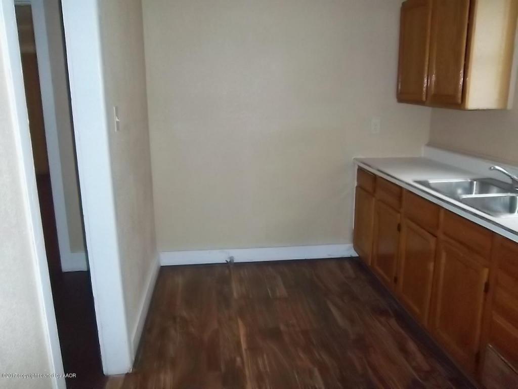 905 Hayes St, Amarillo, TX 79107