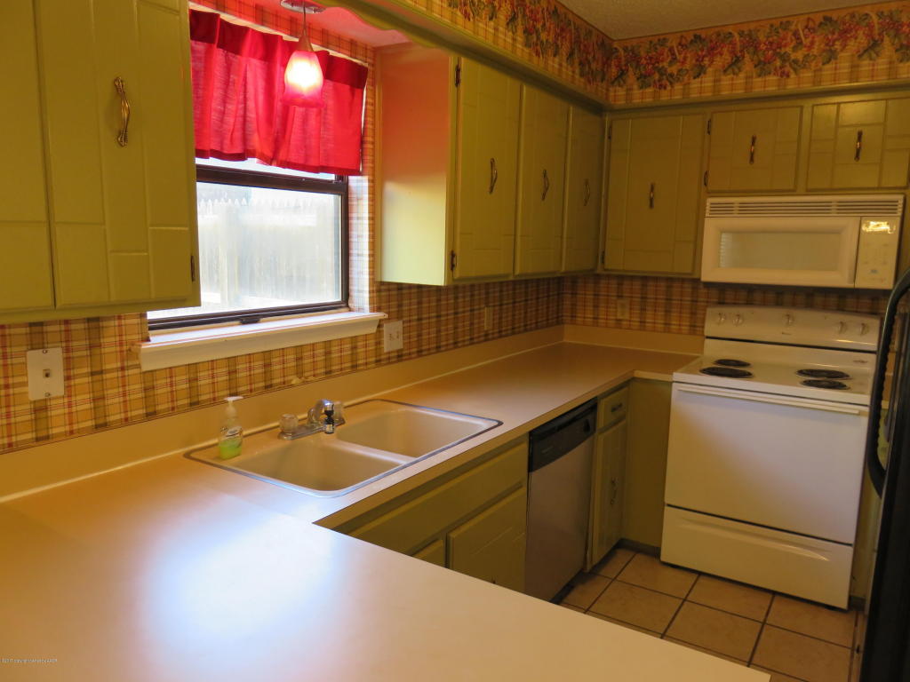 6904 Hurst St, Amarillo, TX 79109