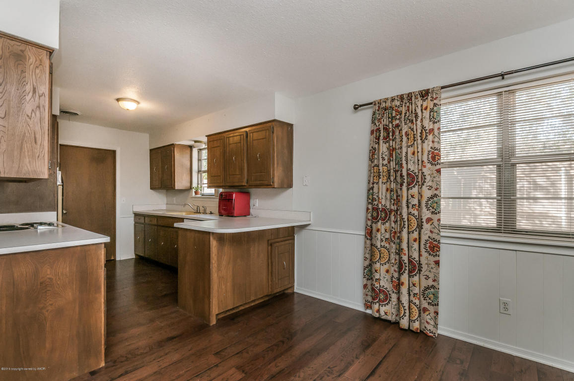 5018 Hillside Rd, Amarillo, TX 79109