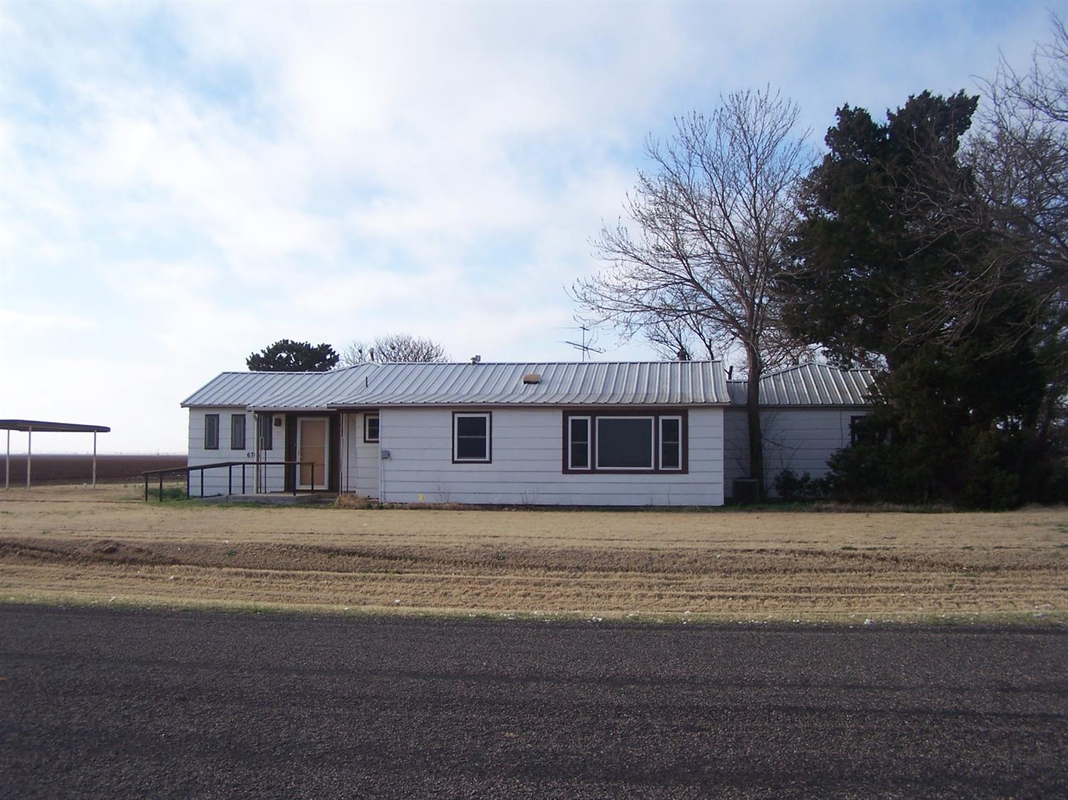 6702 East Farm Road 597, Abernathy, TX 79311