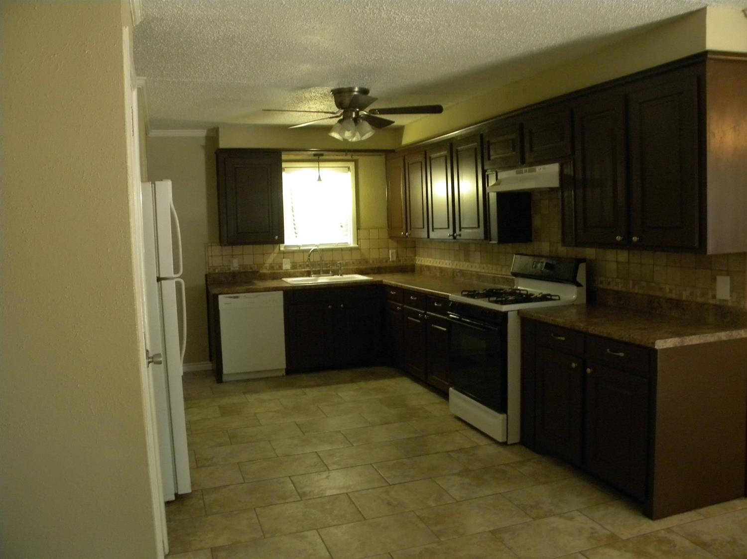 209 Detroit Drive, Levelland, TX 79336