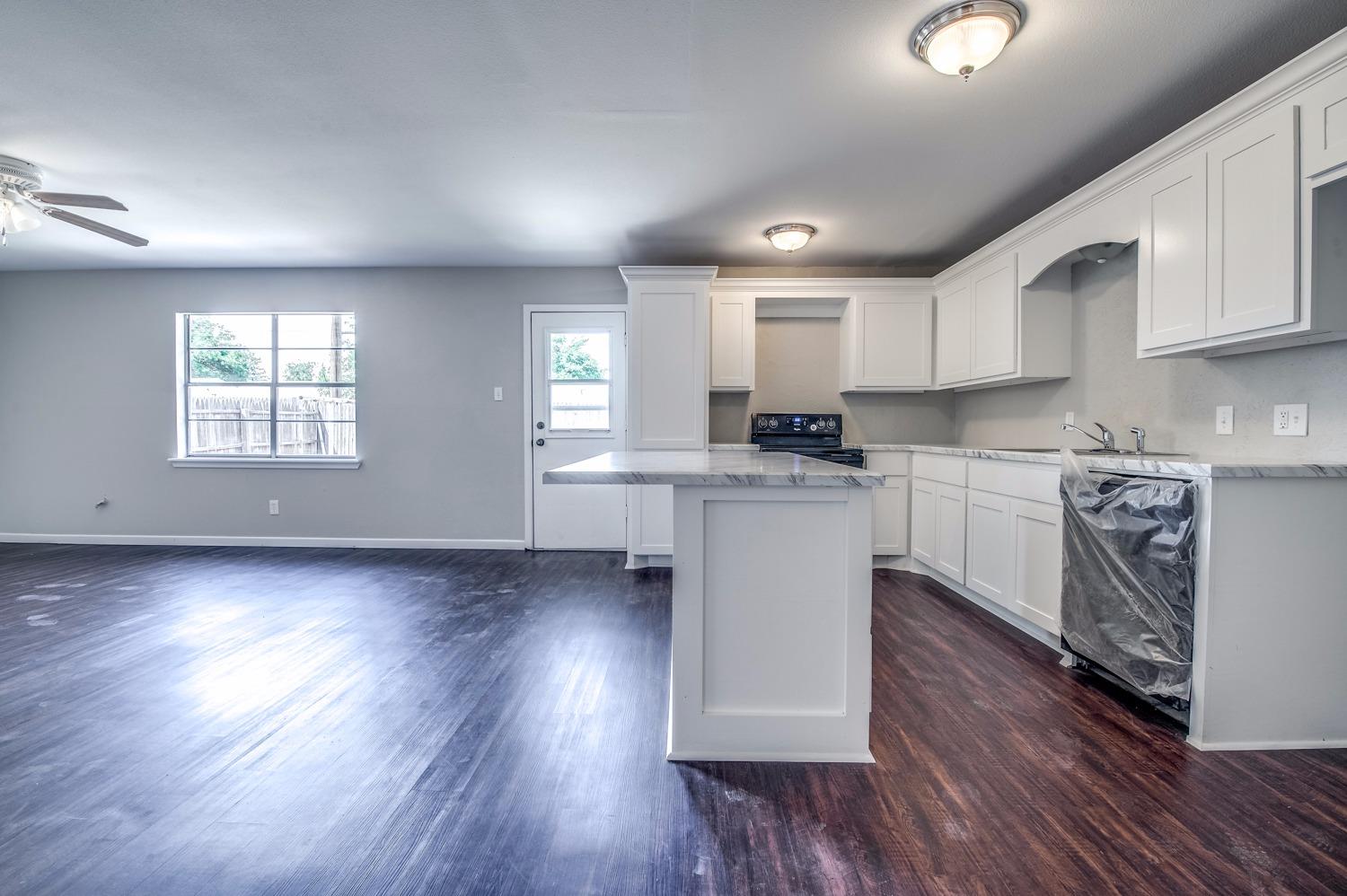 1922 74th Street, Lubbock, TX 79423