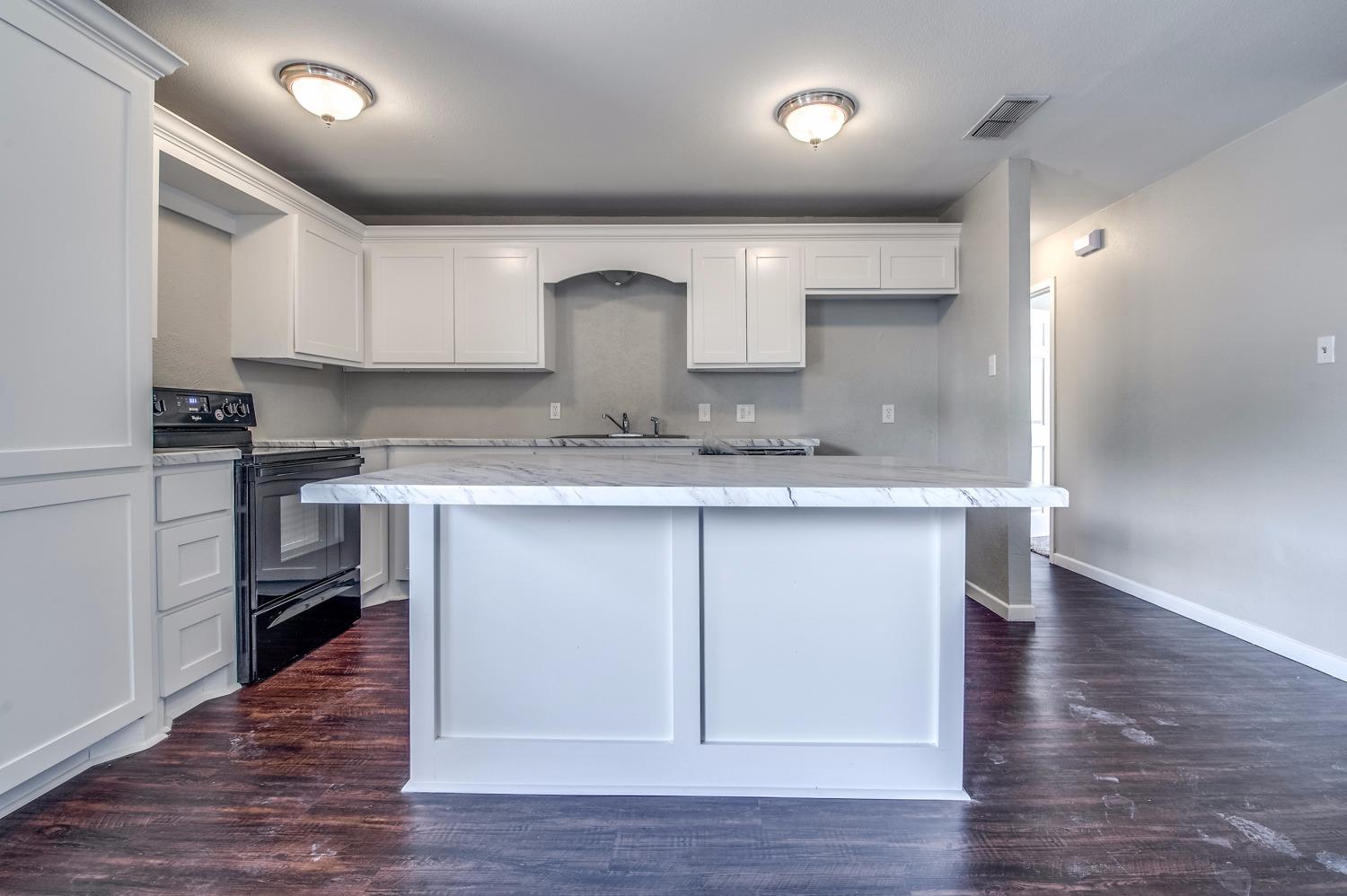 1922 74th Street, Lubbock, TX 79423