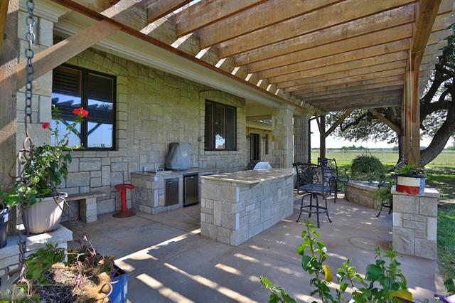 2565 County Road 134, Ovalo, TX 79541