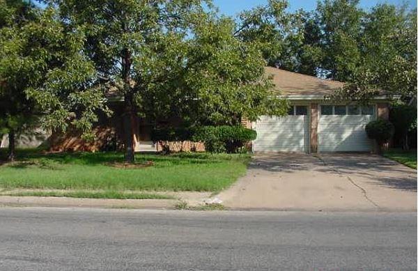 3518 Brookhollow Dr
