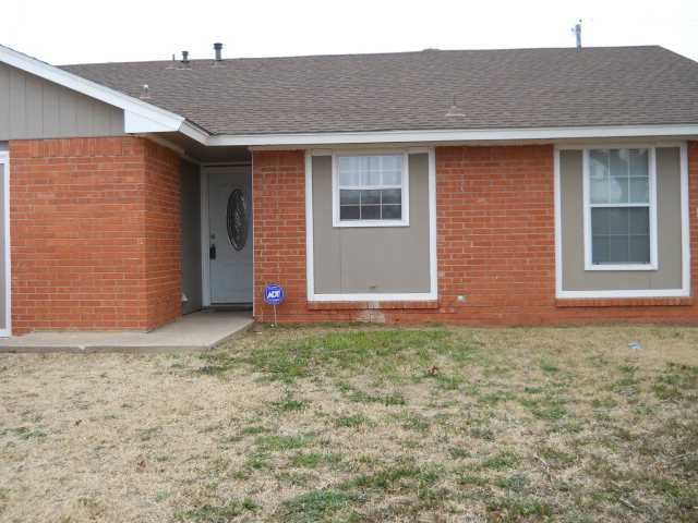 508 S Bentwood Dr