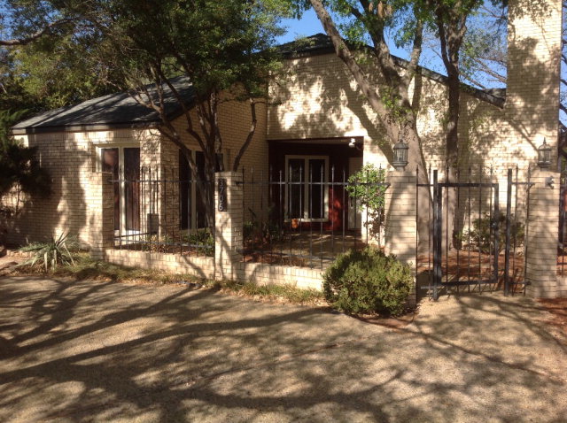 205 Edgewood Dr