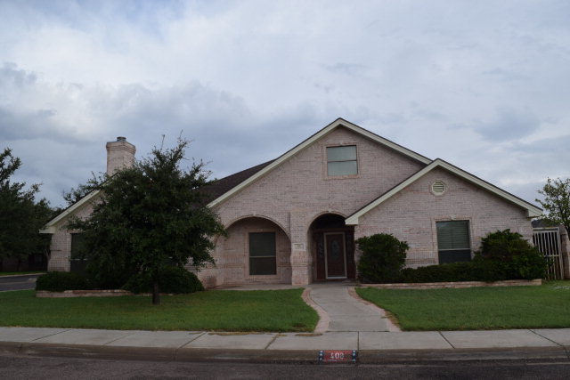1408 E Pecan Ave