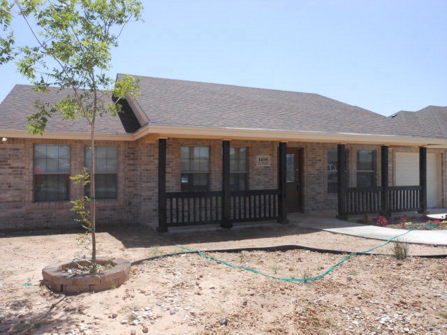 1408 E Pecan Ave
