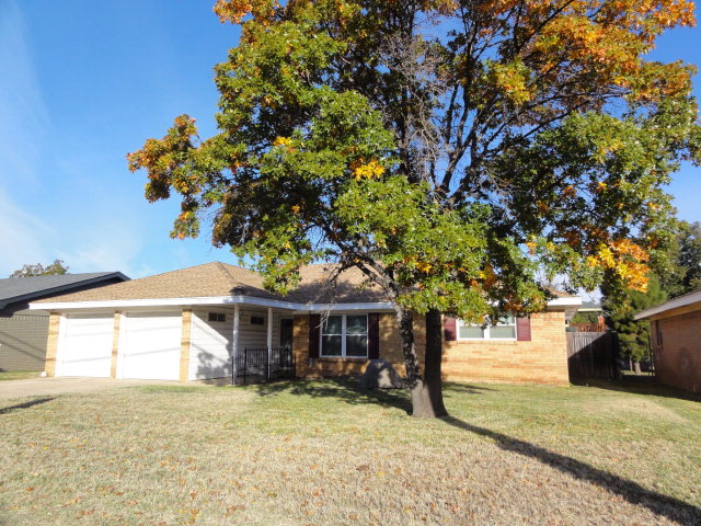 412 Nolan Ryan Dr