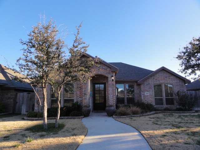 412 Nolan Ryan Dr