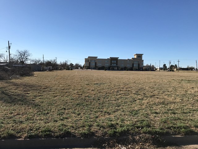 1102 NE 1st St, Andrews, TX 79714