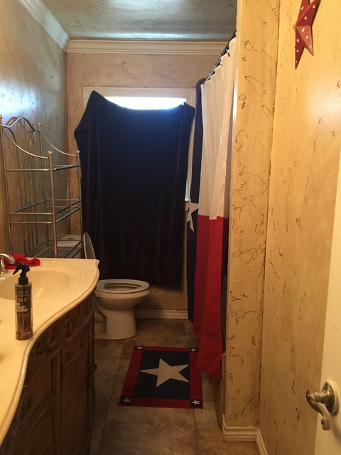 1106 NW 3rd St, Andrews, TX 79714