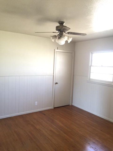 805 NW 11th St, Andrews, TX 79714
