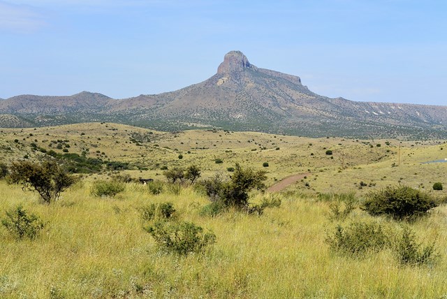 112 Circle Dr, Alpine, TX 79830