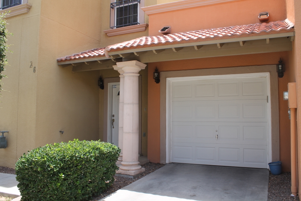 3150 N. Yarbrough, El Paso, TX 79925