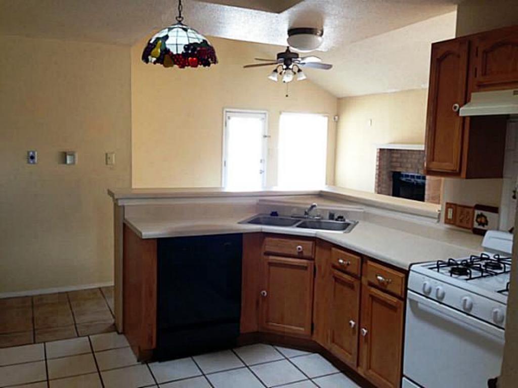 5717 Schwarzkopf Drive, El Paso, TX 79934