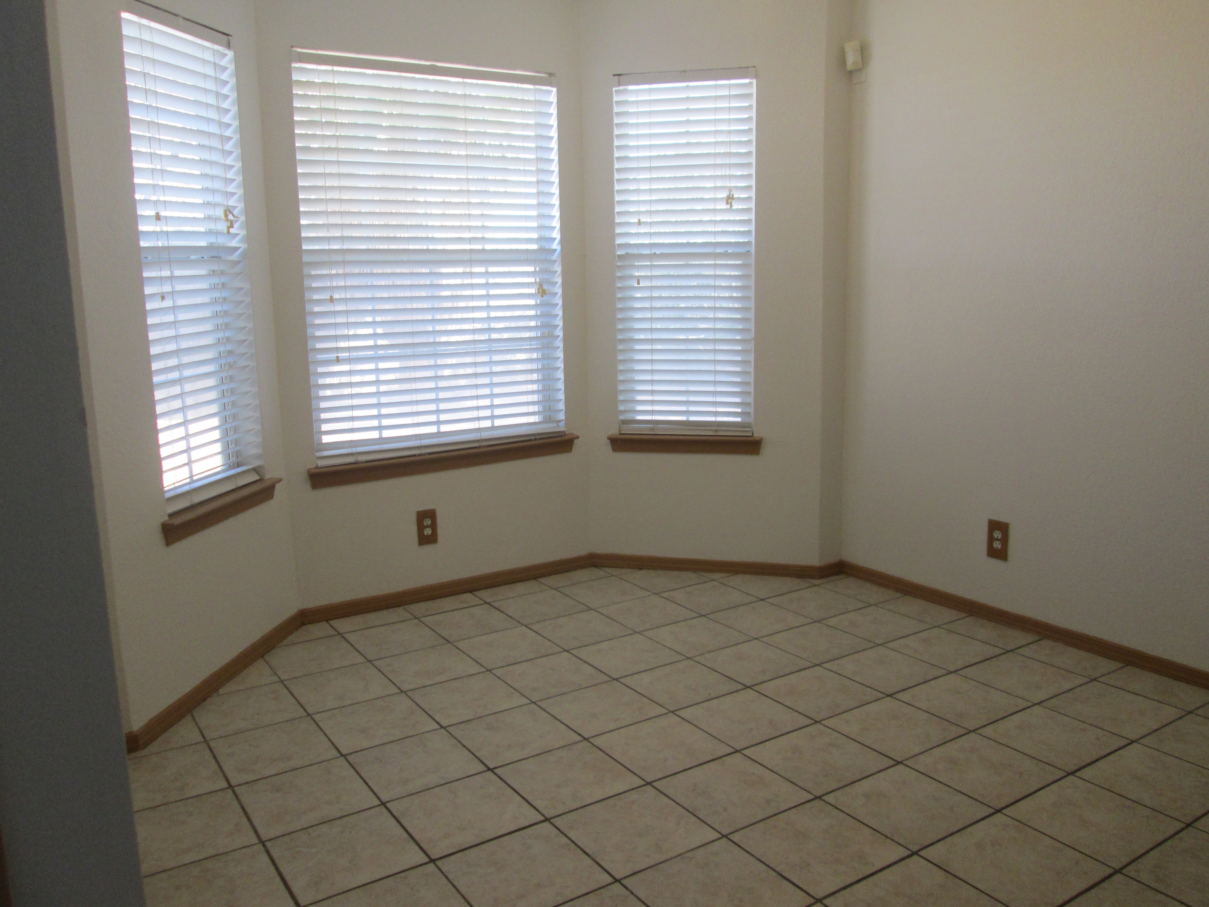 5749 Schwarzkopf, El Paso, TX 79934