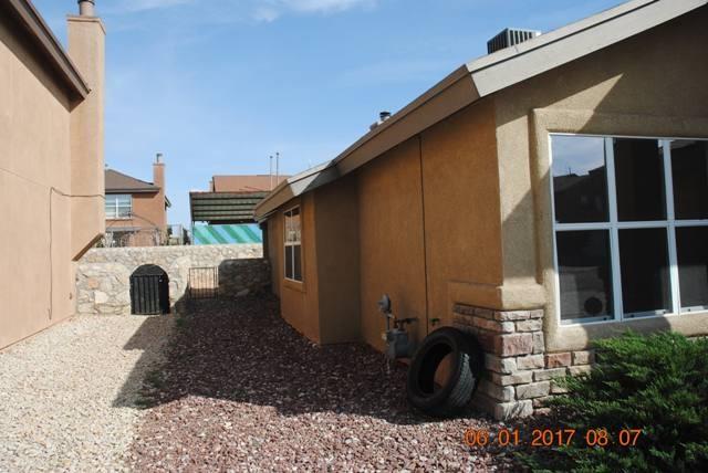 11937 Mesquite Lake LN, El Paso, TX 79934