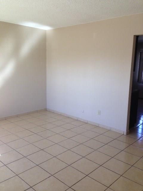 3432 Hollyglen Street, El Paso, TX 79936
