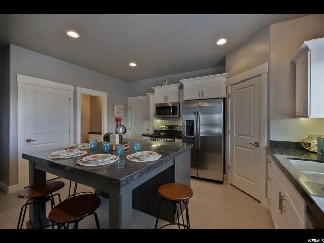 3858 E Cunninghill Dr, Eagle Mountain, UT 84005