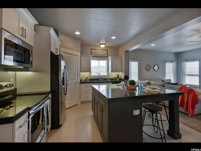 3858 E Cunninghill Dr, Eagle Mountain, UT 84005
