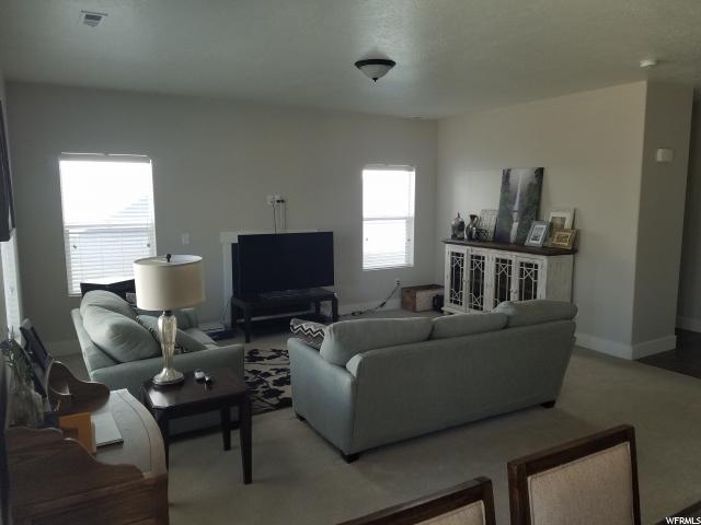 5117 N MOON RIVER DR E, Eagle Mountain, UT 84005