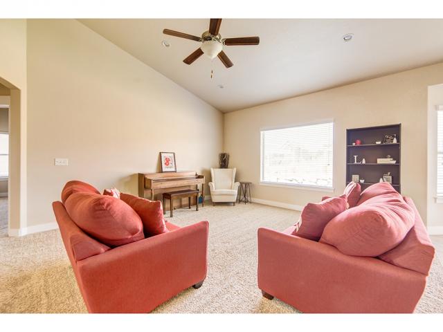 9011 N CLUBHOUSE LN, Eagle Mountain, UT 84005