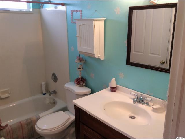 954 E RUSSELL RD, Eagle Mountain, UT 84005